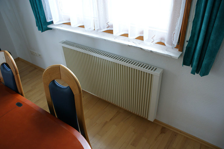 EVO Heizkörper unter Fenster Haus&Co Magazin