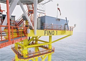 FuE-Zentrum der FH Kiel uebernimmt auch Forschungsplattform FINO1_hier_Offshore-Forschungsplattform FINO 1_Foto_BMU  Christoph Edelhoff