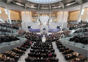 Haushaltsausschuss gibt Foerdermittel fuer Gebaeudesanierung frei_Foto_Deutscher Bundestag_Lichtblick_Achim Melde