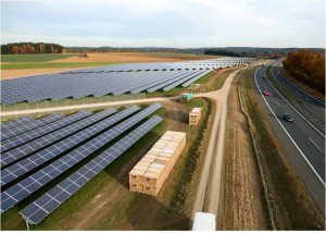 Jura-Solarpark Vorbildliches Energie- und Infrastrukturprojekt Bayerns_hier_Jura-Solarpark_Foto_IBC Solar