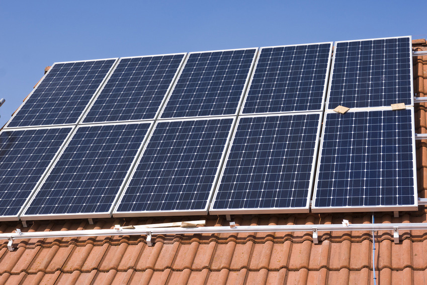 Photovoltaik-Kleinanlage mit rund 2,5kWp Leistung | Bildquelle: © skatzenberger - Fotolia.com