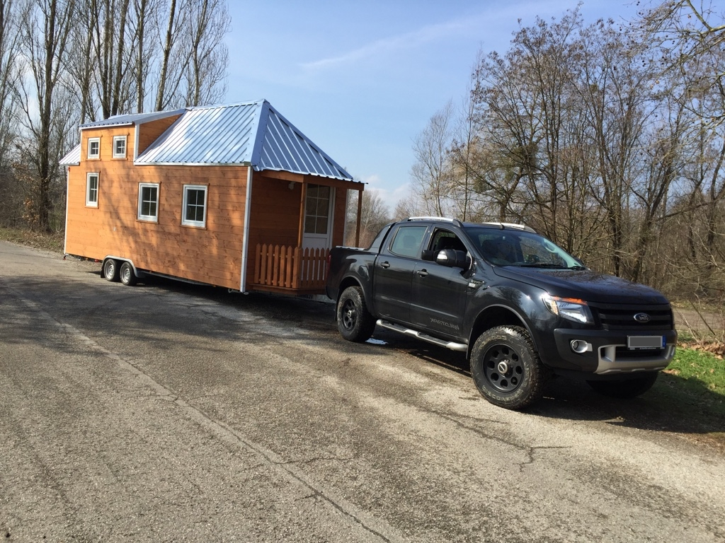 Transport eines Tiny Houses (Foto: Dieter Puhane - Tiny House Rheinau / FMI Fachverband Mineralwolleindustrie e.V.)