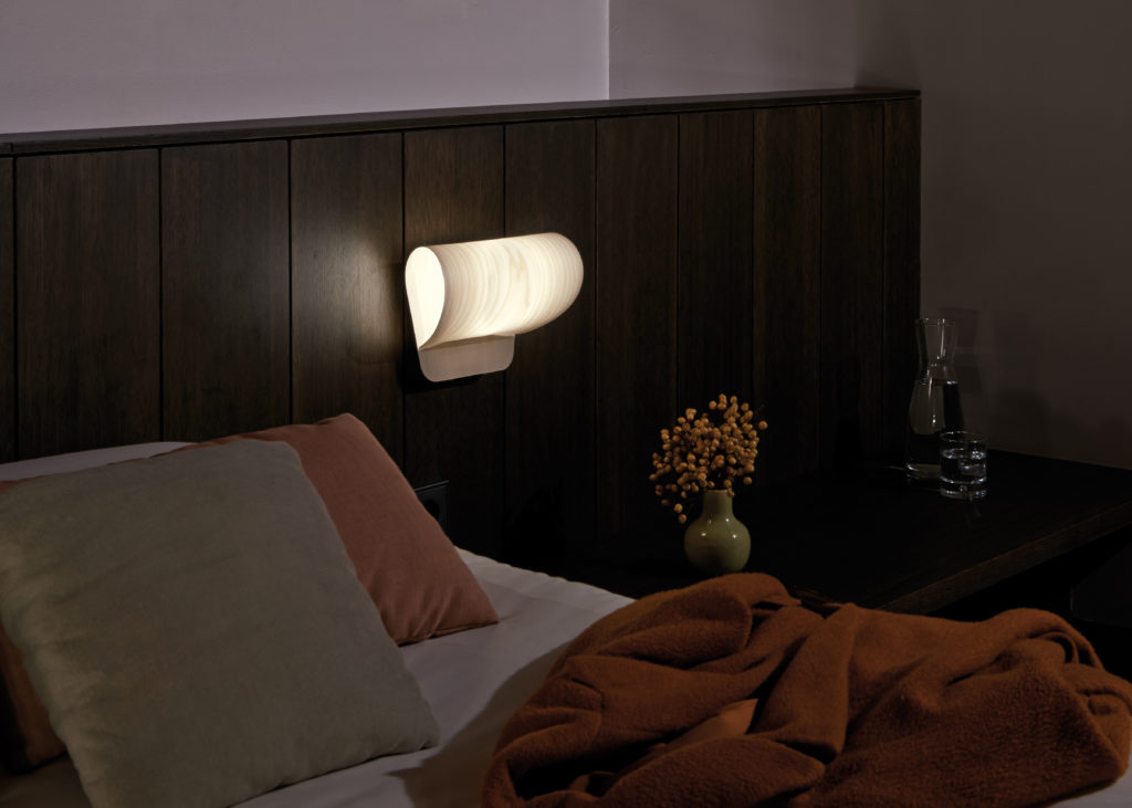 Das LZF-Modell „Pleg“ ergatterte unter mehr als 4.500 eingereichten Produkten den begehrten reddot design award 2012. (Foto: LUZIFERLAMPS S.L.)